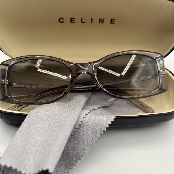Celine EUC transparent grey sunglasses with branded case … - Picture 8 of 10